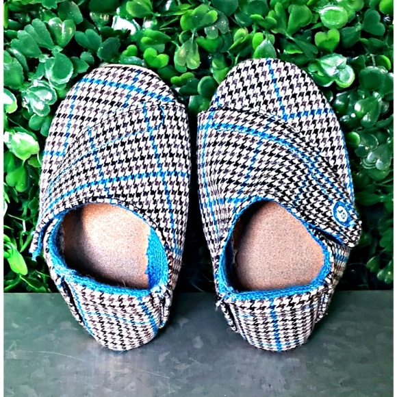 77. 2/$15 NWOT Stride Rite Houndstooth crib shoes - Picture 2 of 5